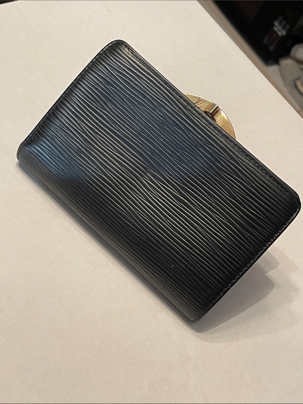 Authentic Vintage Louis Vuitton Epi Leather Kiss-Lock Wallet in Black (Noir)